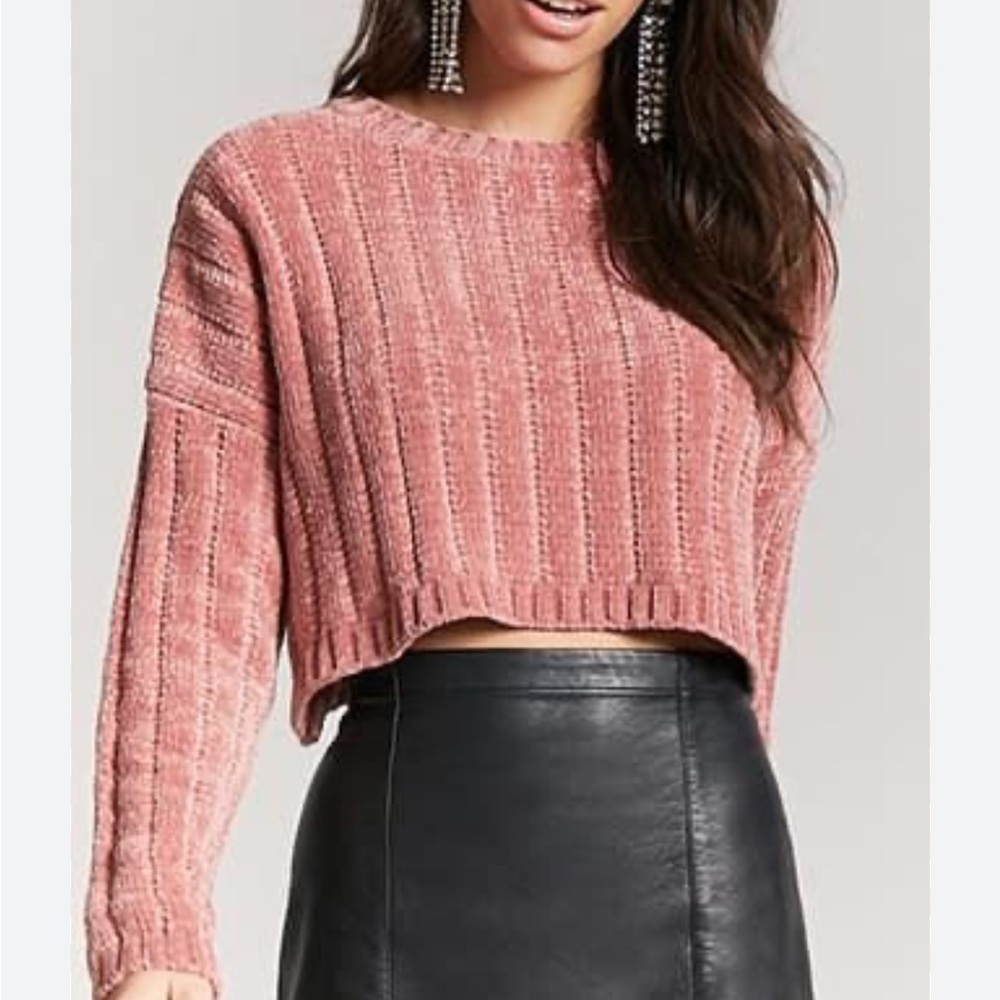 Derek Heart Ribbed Chenille Pullover Cropped Sweater in Coral. Size Medium
